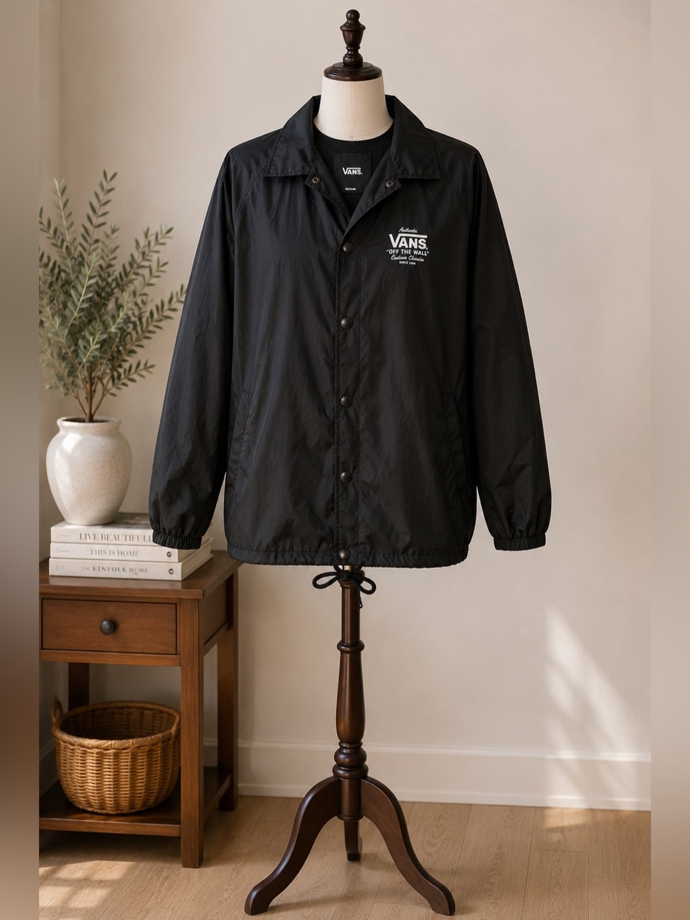 Vans Authentic Off The Wall Coach Jacket Windbreaker Skate Men’s Medium